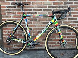 Ici mathieu van der poel au coude à coude avec becking lors de l'étape reine du bemc (95 km 2.950 mètres de d+). Mathieu Van Der Poel S Custom Stevens Cyclocross Bike Fit For A World Champion Don T You Think Bicycle Bicycle Maintenance Bike