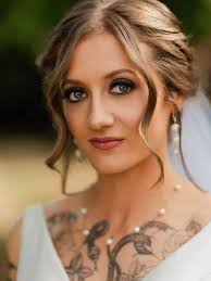 The beautiful bride. An honour to work with this bride Janelle. Smart.  Beautiful. Kind. A real gem! 💎 Thank you for having me share a part in  your big day! It was