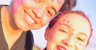 You Won't Make Fun Memories In College Through Shallow Friendships And  Impersonal Connections