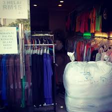 Selain dari memberikan peluang pekerjaan, ada sesetengah kilang di penang ini setiap tahun akan menjalankan promosi beli produk barang terus dari kilang. Bundle Monyet Pemborong Baju Kanak Kanak Rm2 90