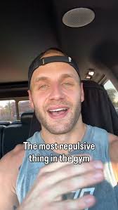 Raw dogging the locker room floor with your feet is wild behavior 👀