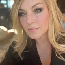 Neva Moss's Instagram, Twitter & Facebook