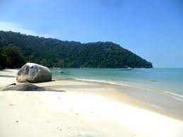 A beach is a landform along the shoreline of an ocean, sea, lake, or river. Reisebericht Penang My Travelworld