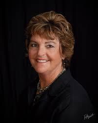 Mary Santin's Instagram, Twitter & Facebook