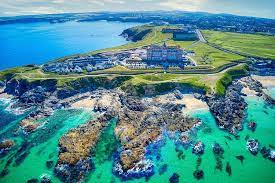 Newquay is a popular holiday destination for over 2 million visitors every year, with its miles of sandy beaches (not a pebble in sight!) and huge. The Headland Hotel Spa Bewertungen Fotos Preisvergleich Newquay England Tripadvisor