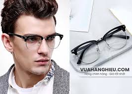 Mặt vuông nên đeo kính gì? 10+ mẫu kính đẹp cho người mặt vuông