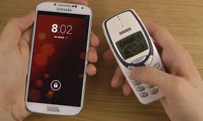 Tentando quebrar um nokia (tijolão)conseguimos? Nokia Tijolao Nokia Relanca Celular Tijolao Com Bateria Que Dura Ate