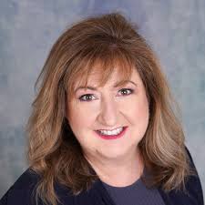 Leanne Murphy's Instagram, Twitter & Facebook