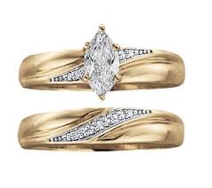 Get 5% in rewards with club o! Fingerhut 10k Gold Diamond Bridal Set