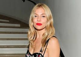 Sienna miller with her hair foiled in tri shades of blonde. Blonde Hairstyles The Trends To Know For Spring 2020 Marie Claire