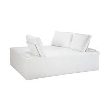 ¿sabes por qué roche bobois es una empresa líder a nivel internacional en la producción de muebles de gama alta? Escapade Style Sofa Event Trade Show Furniture Rental Formdecor