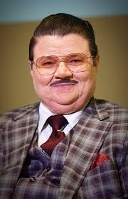 Drag King and LGBTQ + Murray Hill — AMBER LIVE