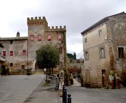 Inzwischen werden viele wohnungen sogar verschenkt. Schlossherrin In Italien Gesucht Geo