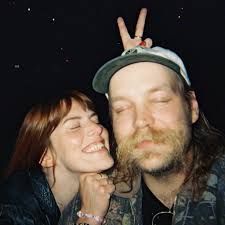 What could be causing the oil pressure light to blink and the vehicle to go  into limp mode in a 2003 Honda Accord?