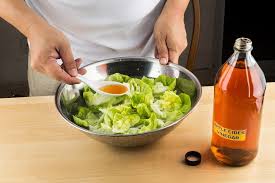 Il sert partout dans la maison, pour le ménage, en cuisine et pour les soins du corps… je vous propose de faire ensemble le tour de ce produit zéro déchet aux multiples usages ! Vinaigre De Cidre Pour Maigrir Est Ce Efficace Notre Dossier Complet