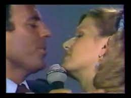 .thalia julio iglesias solamente una vez, susana recibe a julio iglesias y se lleva una gran sorpresa susana gimenez 2005, jeane manson mon histoire damour la plus moche cest richard berry ina arditube, julio iglesias never never never live 1989, julio iglesias y mireille mathieu solamente una. Julio Iglesias Baiser Sensueldu Jeane Manson Blog De Mode80