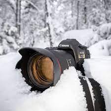 Playing In Snow With Canon 5d Mark Lv And Ef 85mm F1 4 Photo By Mygearphoto Best Camera For Photography Canon Accessories Best Camera