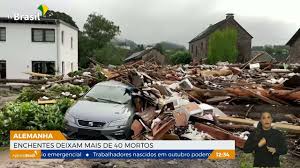 135 pessoas morreram, duas estavam desaparecidas, 9.390 habitantes foram forçados a sair de suas casas para que não houvesse mais vítimas e 5.617 desabrigados. Akki8jrtbej M