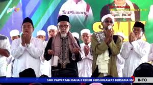 Sma pawyatan daha kediri jl.balowerti 2 no.37a , kec.kota, kota kediri, jawa timur. Smk Pawyatan Daha 3 Kediri Bersholawat Bersama Majelis Ta Lim Sholawat Junnudul Mustofa Youtube
