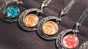 Check spelling or type a new query. How To Make Jewelry From Dried Flowers Fashion Gone Rogue