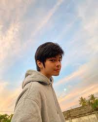 Ia meniti karirnya di dunia entertaiment dengan menjadi seorang model, penyanyi dan juga. Angga Aldi Yunanda Wallpapers Wallpaper Cave