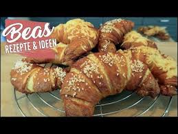Laugencroissant Rezept Herzhaftes Laugen Geback Laugen Buttercroissants Backen Youtube Rezepte Laugencroissant Lebensmittel Essen