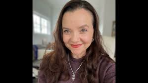 The Many Faces of Anne Boleyn with Helene Harrison