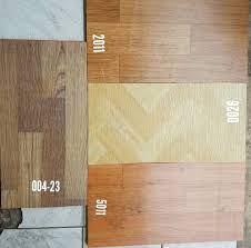 Dibandingkan karpet vinyl jenis gulungan, karpet vinyl jenis plank ini memiliki harga yang relatif lebih mahal. Jual Lantai Karpet Vinyl Roll Gulungan Motif Kayu Tipe00420 Di Lapak Arnidecordurensawit 24 Bukalapak
