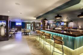 Easily accessible from the top, you'll find everything you need to make a great cup of coffee. Lsuz6lnuoq1ffm