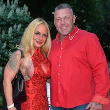 Schwangere sarafina wollny präsentiert ihre stolze babykugel.in einer aktuellen story auf instagram zeigt sich das beliebte familienmitglied der wollnys, die bei rtl ii berühmt geworden sind, jetzt in sportklamotten. Oahf7irs Aatnm