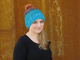 This super easy knit hat is fun to make and perfect for beginner knitters! Ravelry Basic Bulky Hat Pattern By Shaina Bilow