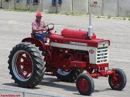 Alan plants corn with a 560 farmall and a john deere 7000 planter. Tractordata Com Farmall 560 Tractor Photos Information