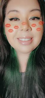 Thanks for the invite Mandy Elliott! Name: Kali (Kaylee) Sanchez Grade: 9th  grade biology Teaching Years: 5 years Where: Johnson High school Favorite  color: teal Favorite candy: gummies 🐻🐛 Favorite snack: Cashews,