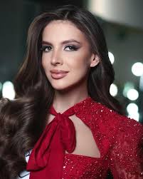 💫 Be your own universe. @Missuniverse.cosmetics Official cosmetics of  @missuniverse Patrocinador Official @seytuoficial Makeup & Hair Directors  @yamilemakeup @juantrejosofficial #MissUniverse #MissUniverseCosmetics  #Seytu #beautymakeup ...