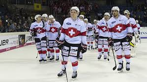 En 2018, elle a remporté la médaille d'argent des championnats du monde iihf, trois mois après avoir. Hockey Encore Du Boulot Pour L Equipe De Suisse Qui