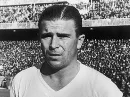 Los siete únicos futbolistas del planeta que han llegado a la estratosférica cifra que alcanzó ayer messi. Legenden Ferenc Puskas Schweissperlen