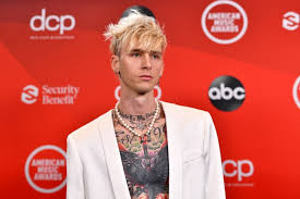 Machine gun kelly, yungblud & travis barker. Machine Gun Kelly And Eminem S Feud Explained
