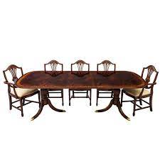 Born in scotland, duncan phyfe moved to new york in 1784 to be a cabinetmaker's apprentice. Flamed Mahogany Duncan Phyfe Style High Gloss Dining Table And 8 Chairs Set For Sale At 1stdibs
