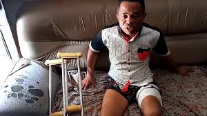 Ms giuffre, whose maiden name was roberts, also claims that andrew 'stonewalled' communications from her lawyer and rejected a request to explore alternative dispute resolution. Photos See Why Nollywood Actor Kingsley Orji Can T Walk Again And Making Use Of Crutches