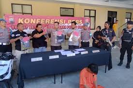 Selingkuh dengan Tante Istrinya, Pria Ini Bunuh Korban karena Risih Minta  Dinikahi