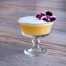 Ume Sour By Whats Marisa Drinking Ingredients 30ml Roku Gin Suntory Rokugin 30ml Japanese Apricot Liqueur Delicious Cocktails Gin Recipes Liqueur