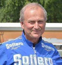 Leo Linn's Instagram, Twitter & Facebook