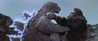 Godzilla kämpft zur zeit in king of the monsters um den titel des königs. Godzilla Und King Kong Geben Sich 2020 Auf S Maul