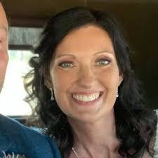 Shelly Slagle's Instagram, Twitter & Facebook