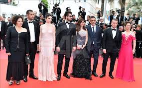 Hazar ergüçlü ile başrolü oynadığı ahlat ağacı'nı nuri bilge ceylan röportaj ve ahlat ağacı filmi röportajlarını içerir. Ahlat Agaci Cannes Da Gorucuye Cikti Anadolu Ajansi