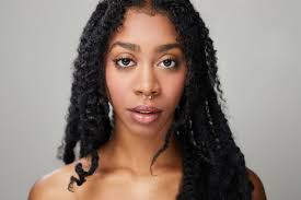 Kaylin Williams's Instagram, Twitter & Facebook