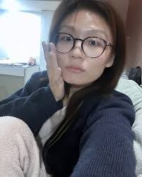 Echo Lee's Instagram, Twitter & Facebook