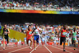 Les jeux paralympiques réunissent des athlètes en situation de handicap de tous les pays pour des épreuves handisports.y participent des athlètes handicapés physiques ou visuels (amputés, aveugles, infirmes, cérébraux ou en fauteuil roulant, ou tout autre handicap physique) ainsi que les athlètes handicapés mentaux. Jeux Paralympiques Pzkin 2008 Arnaud Assoumani Ifapa