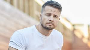 Salary, married, wedding, spouse, family bobby holland hanton is known for his work on inception (2010), the dark knight rises (2012) and quantum of solace (2008). Avengers Thor Chris Hemsworth S Body Double Bobby Holland Hanton Herald Sun