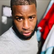 Darrell Niles's Instagram, Twitter & Facebook